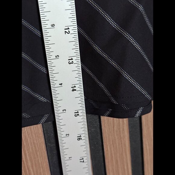 Theory Skirt 4 / S Womens Black Wool Stretch Pin Stripe Mini Striped - Picture 5 of 7